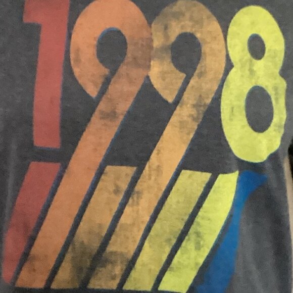 Graphic Tee 1998 Hula's Island Grill Monterey CA by Beantown Apparel Sz M 72K - Picture 5 of 7